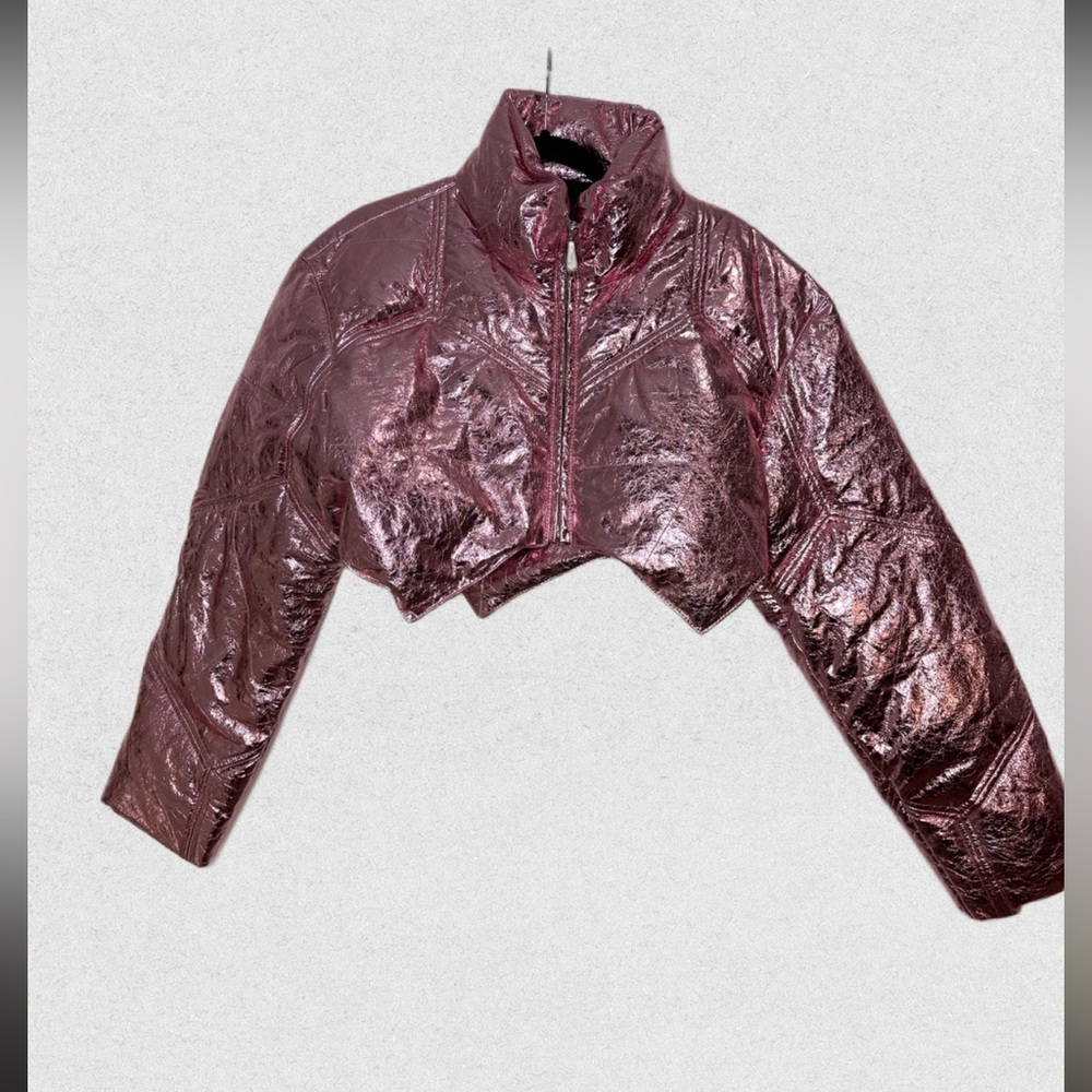 Starlit Cropped puffer jacket (metallic pink)